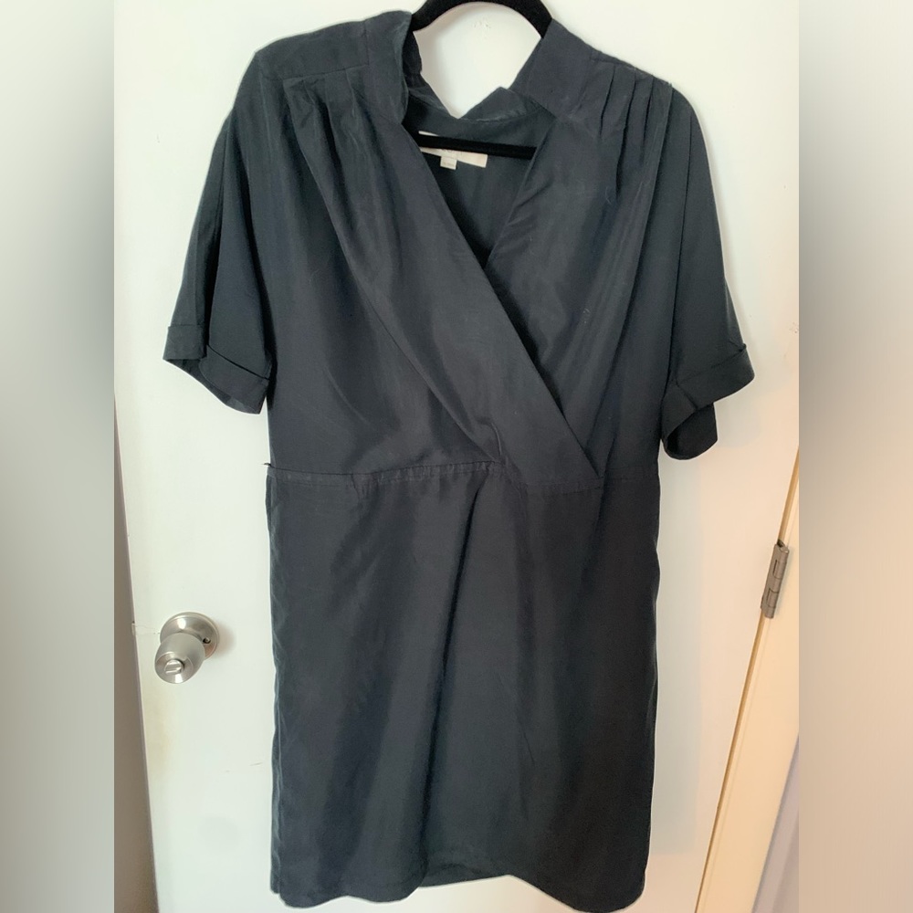 Loft black short sleeve v dress  polyester but feels more like silk size